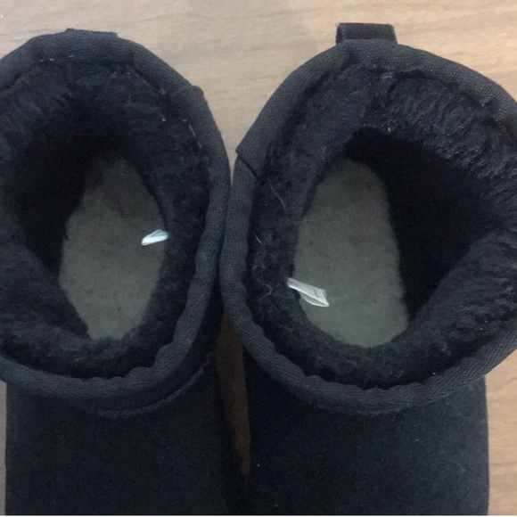 🚫SOLD🚫🐑 Like new - Authentic UGG Booties - Picture 7 of 11
